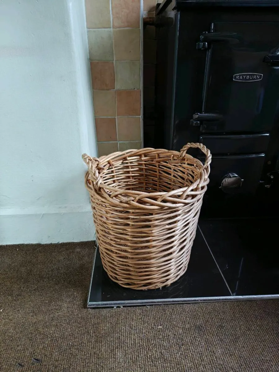 Large wicker basket - Image 2