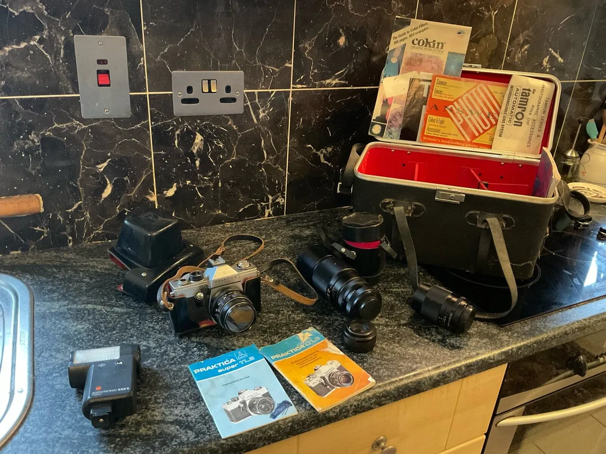 Antique camera, ‘Praktica’ - Image 2