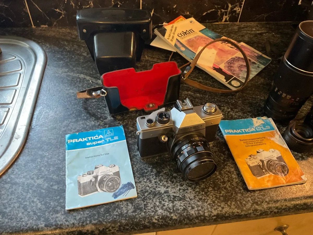 Antique camera, ‘Praktica’ - Image 3