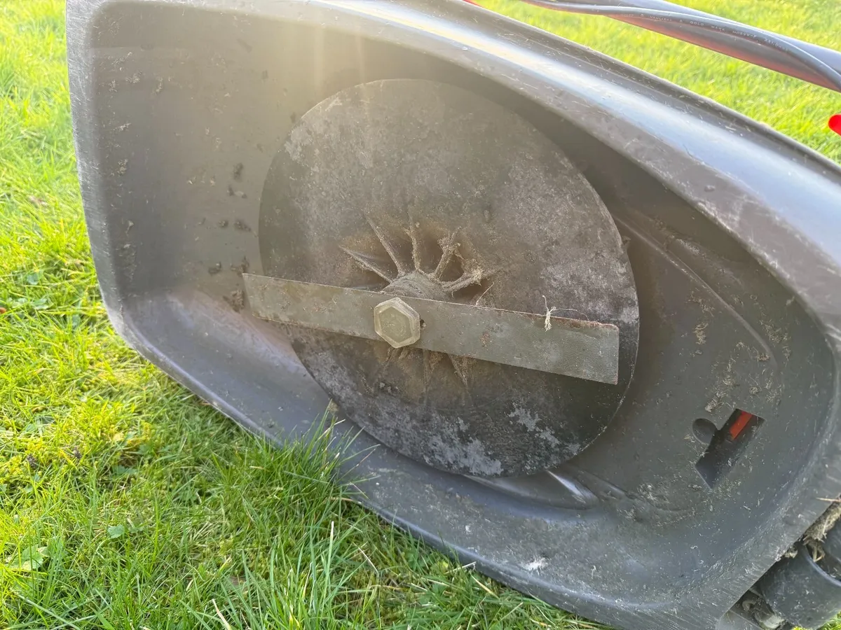 Electric Lawnmower - Image 3