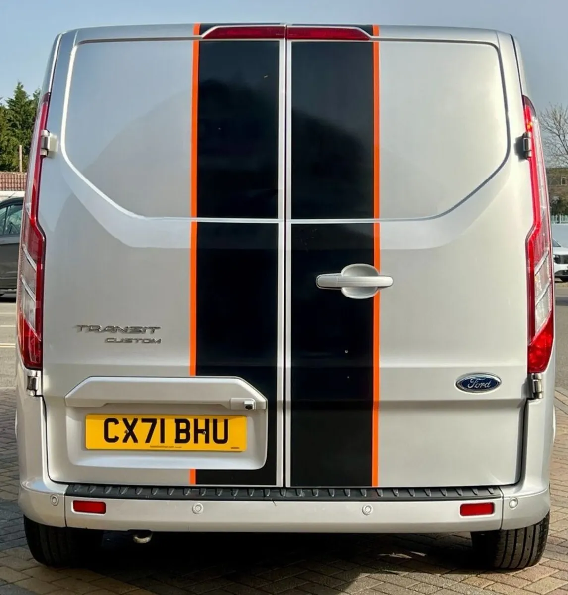 2021 Ford Transit Custom Low Roof Panel Van - Image 2
