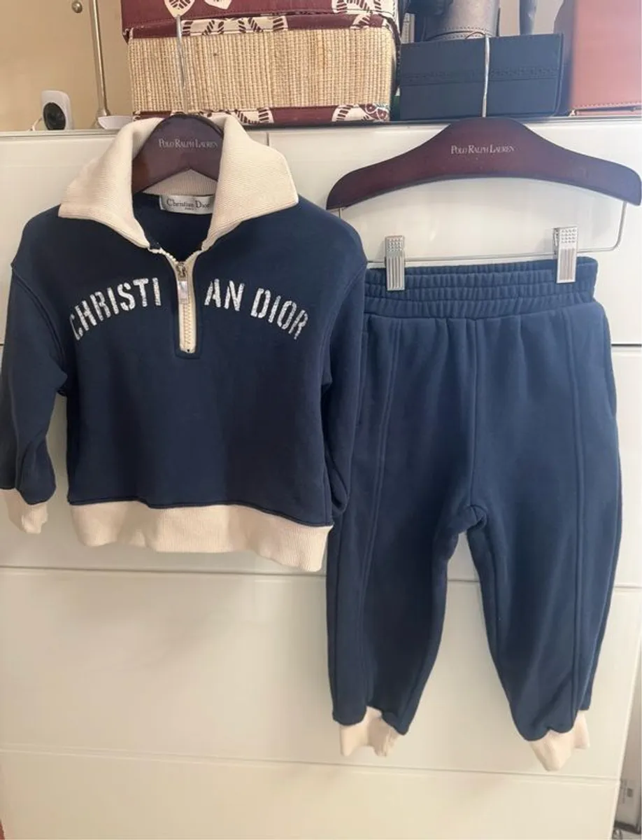 boy tracksuit 2/3yrs - Image 1