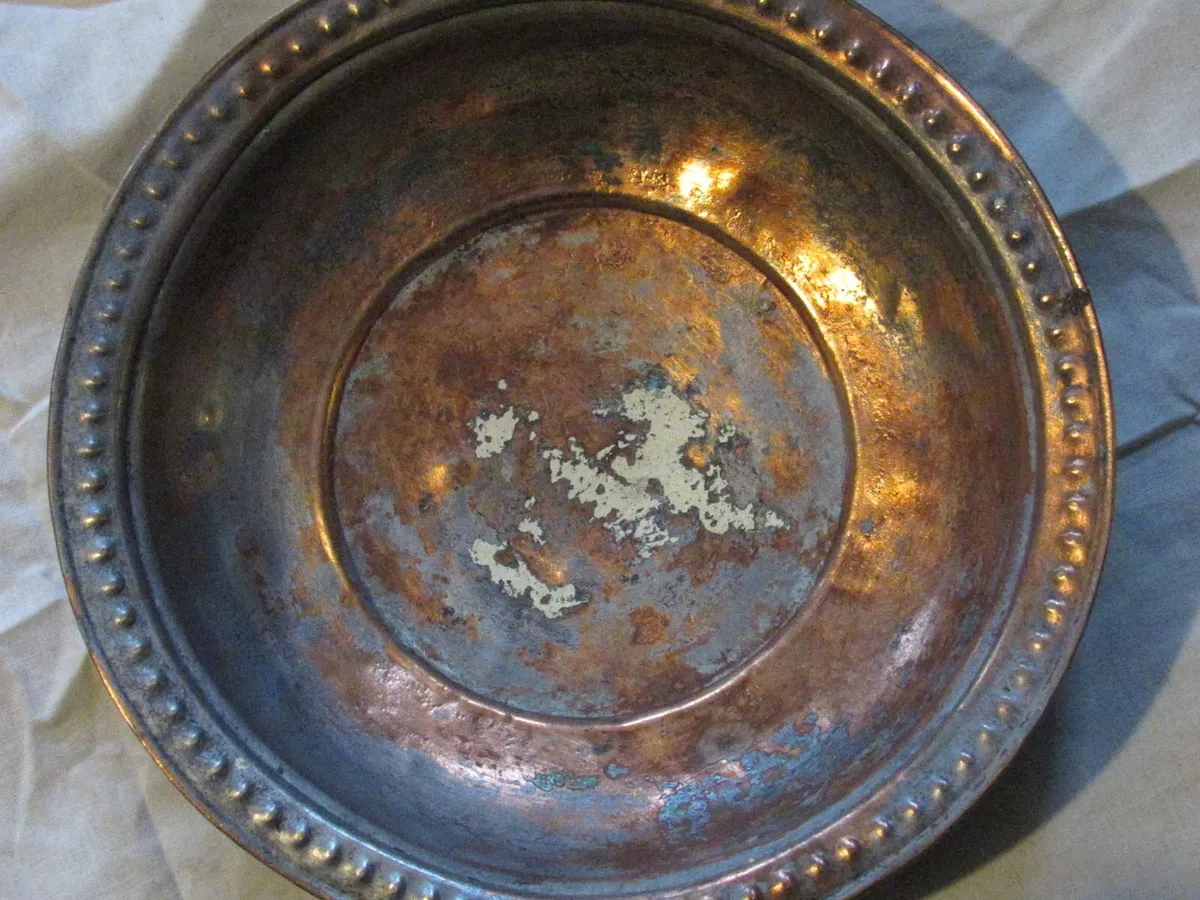 Set of 6 Antique Copper Wall Plates – Rustic - Image 4