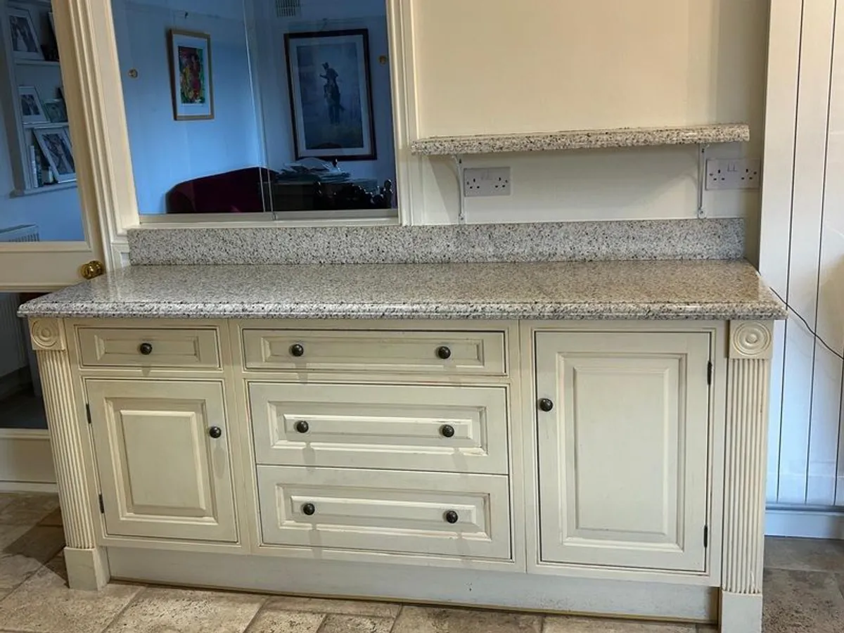 Quartz worktop - Image 3