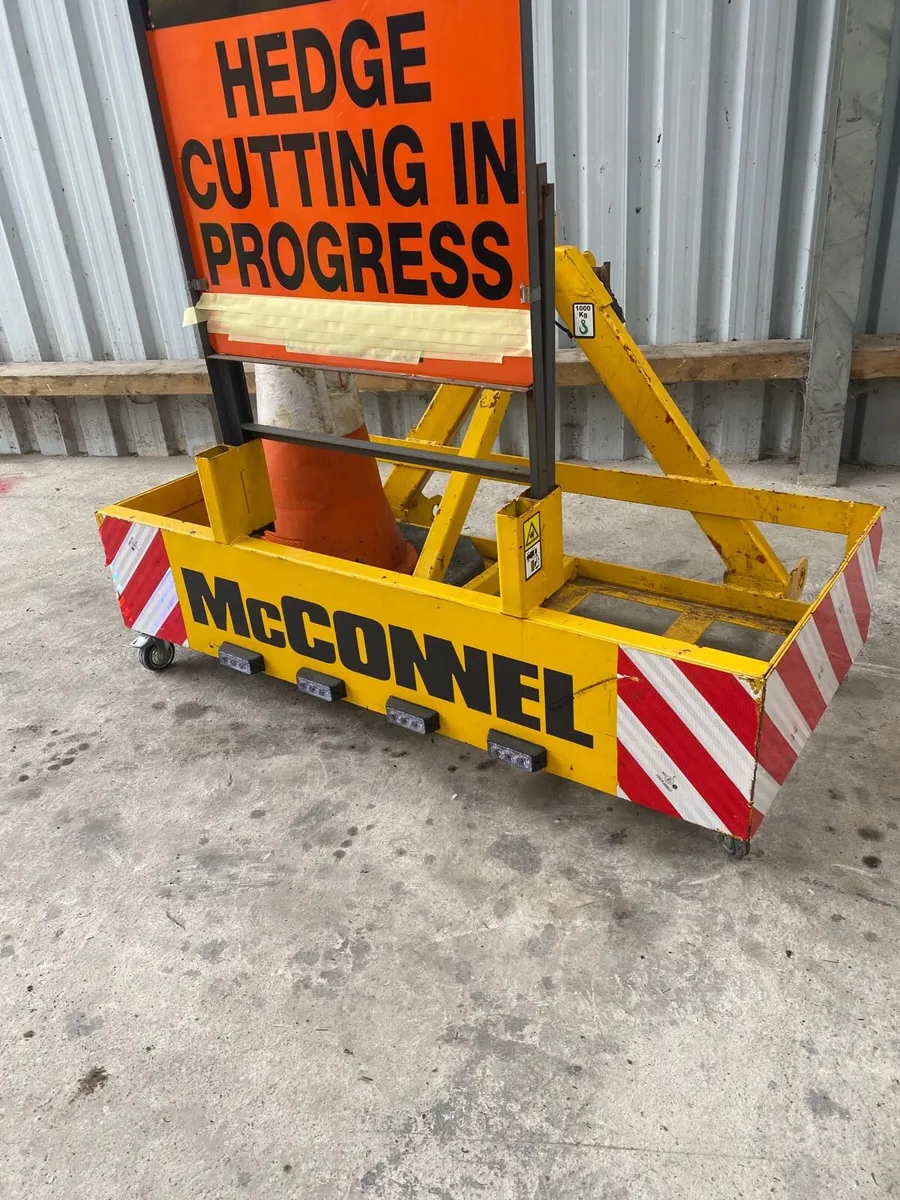 Front linkage cone and sign holder - Image 1