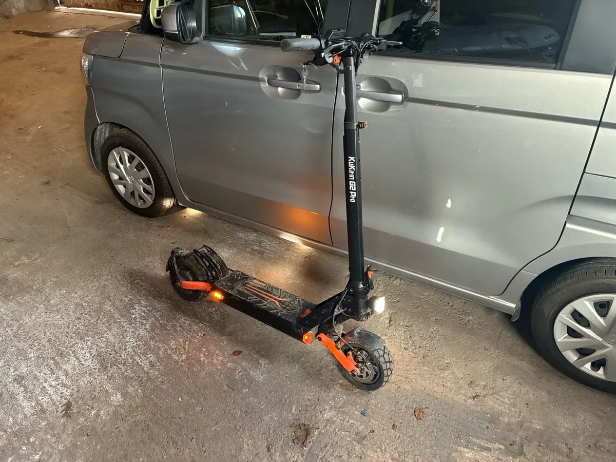 2025 kukurin G2 pro E Scooter with all accessories - Image 1