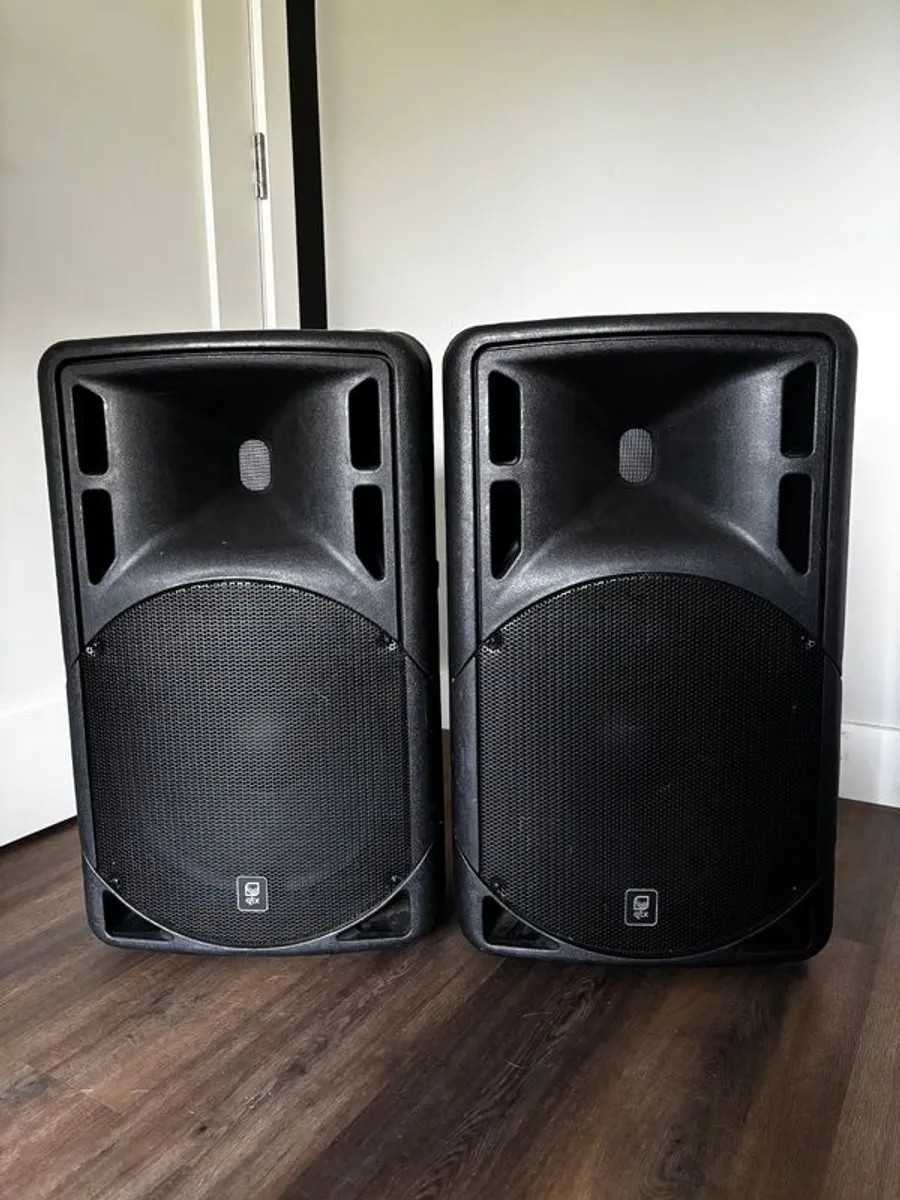 QTX 800w Speakers - Image 1