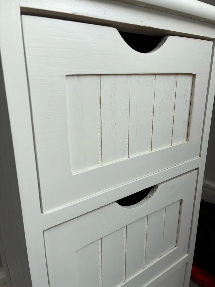 Two white bedside drawers - Image 4