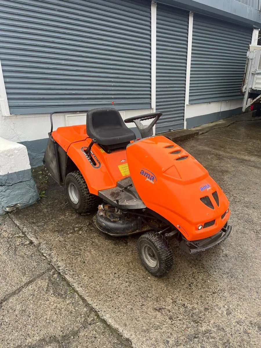 Ride on mower - Image 1