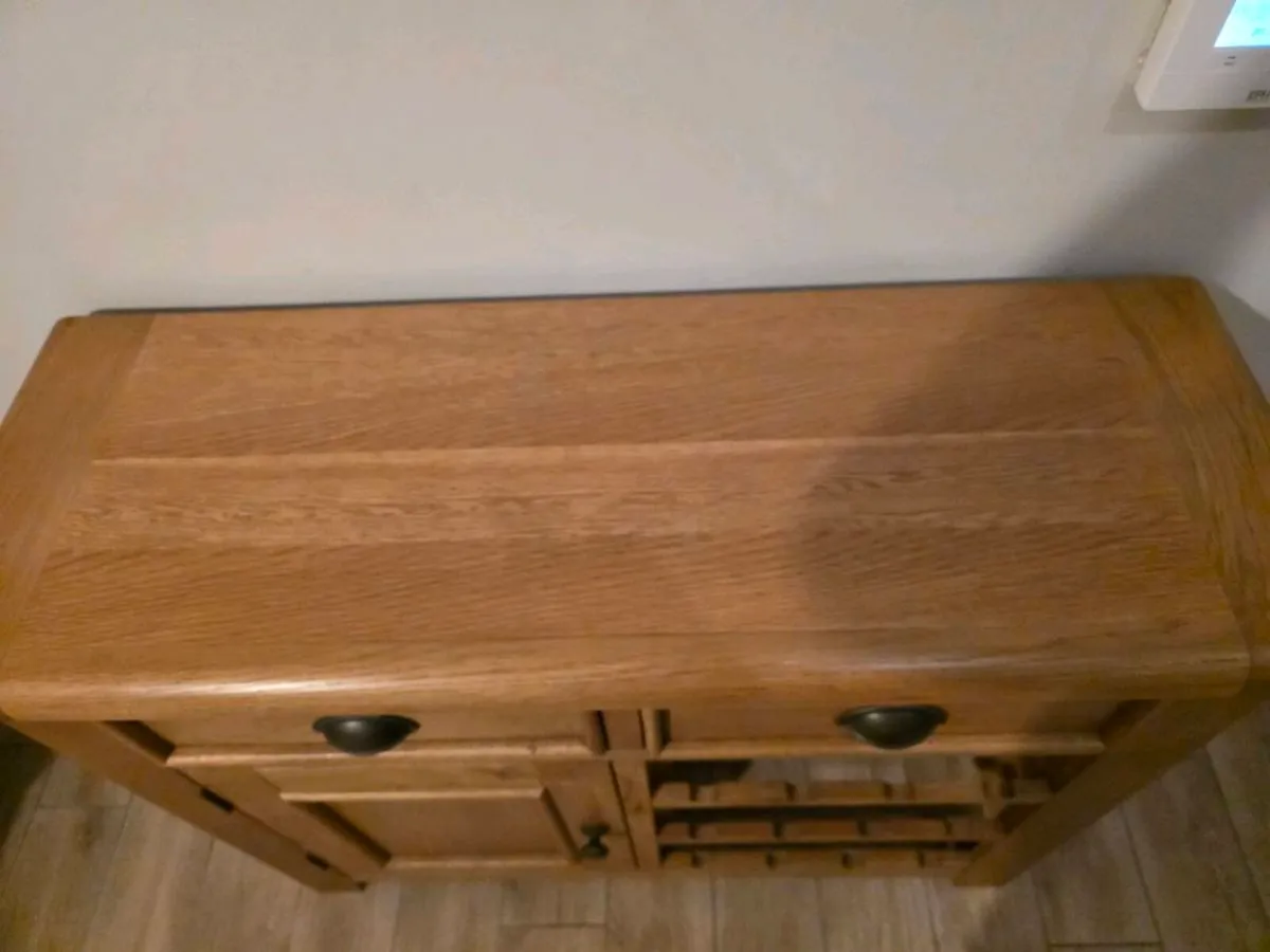 Wine table - Image 2