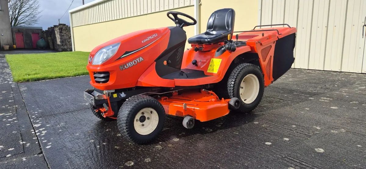 Ride on lawnmower - Image 3