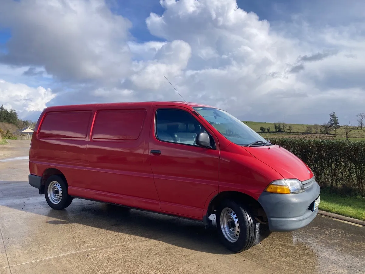 Toyota Hiace - Image 2
