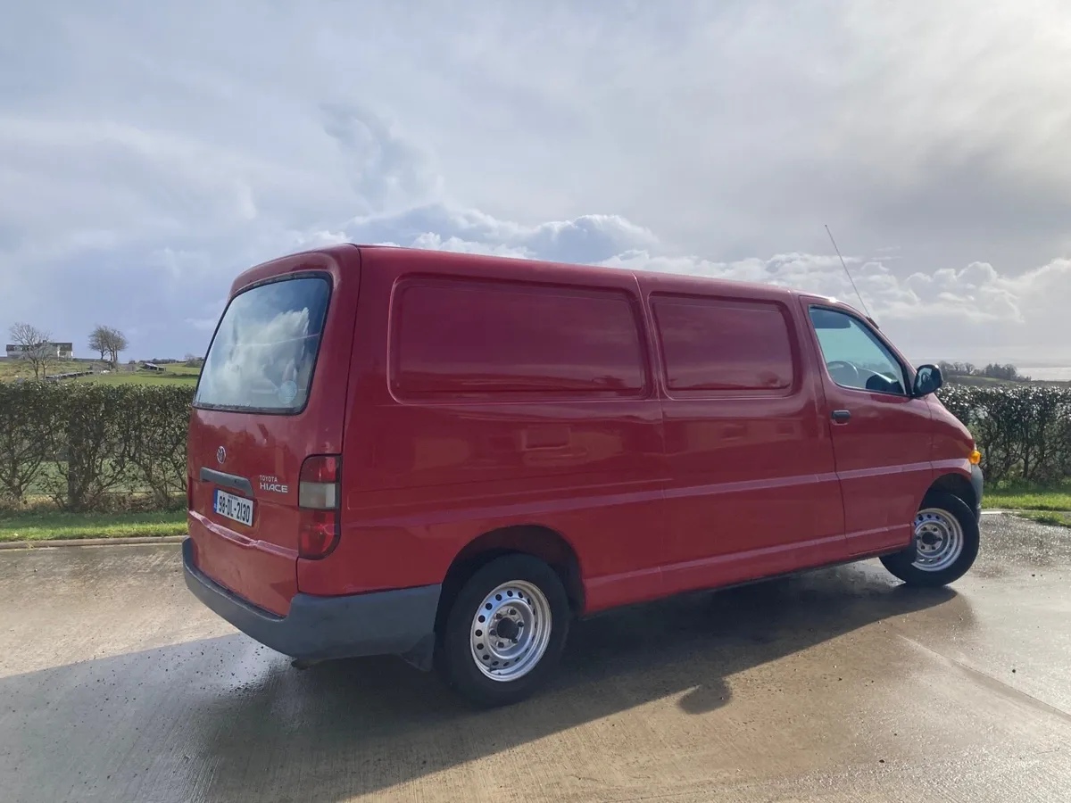Toyota Hiace - Image 3