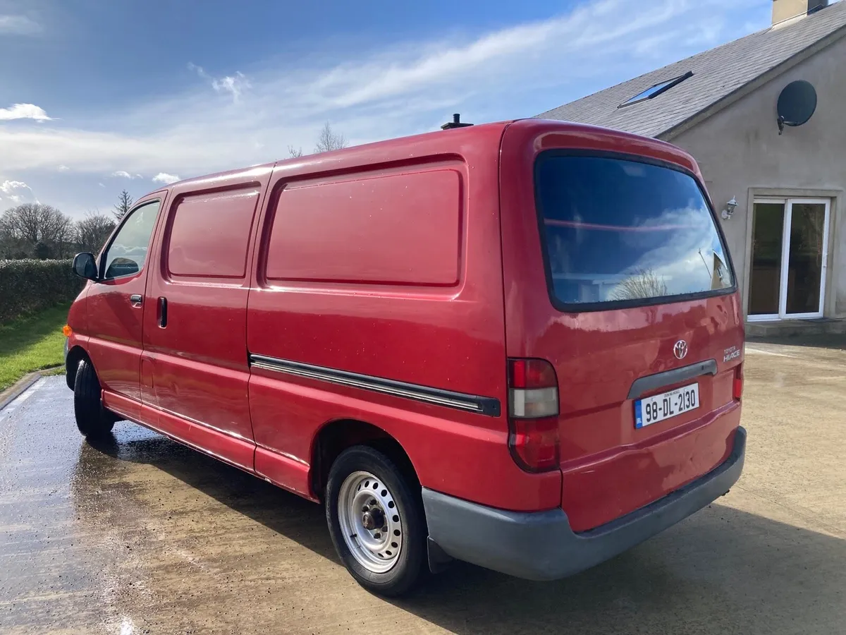 Toyota Hiace - Image 4