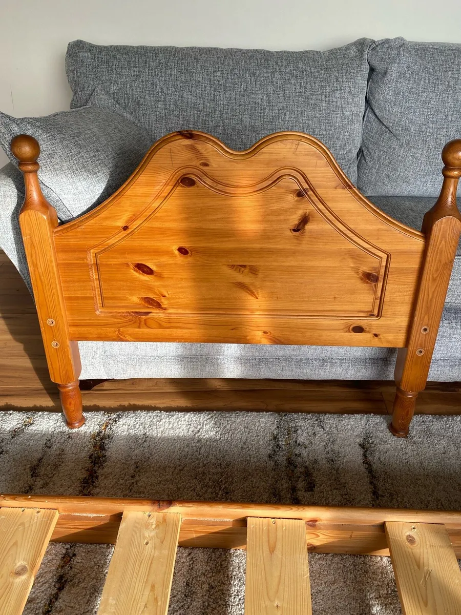 Single bed - Image 2