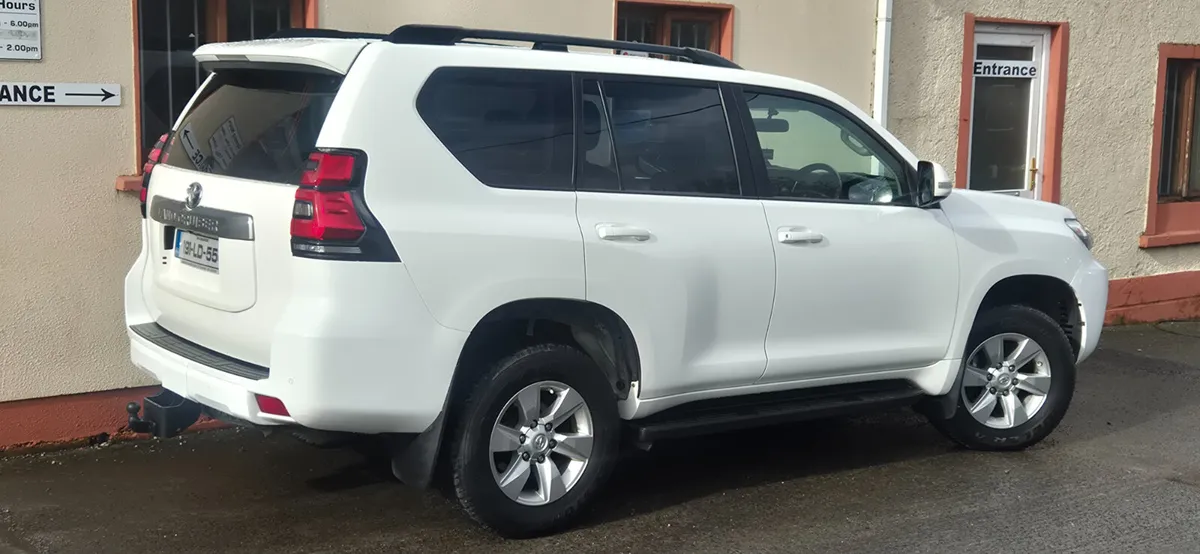 TOYOTA LANDCRUISER AUTO 7 SEATER - Image 4
