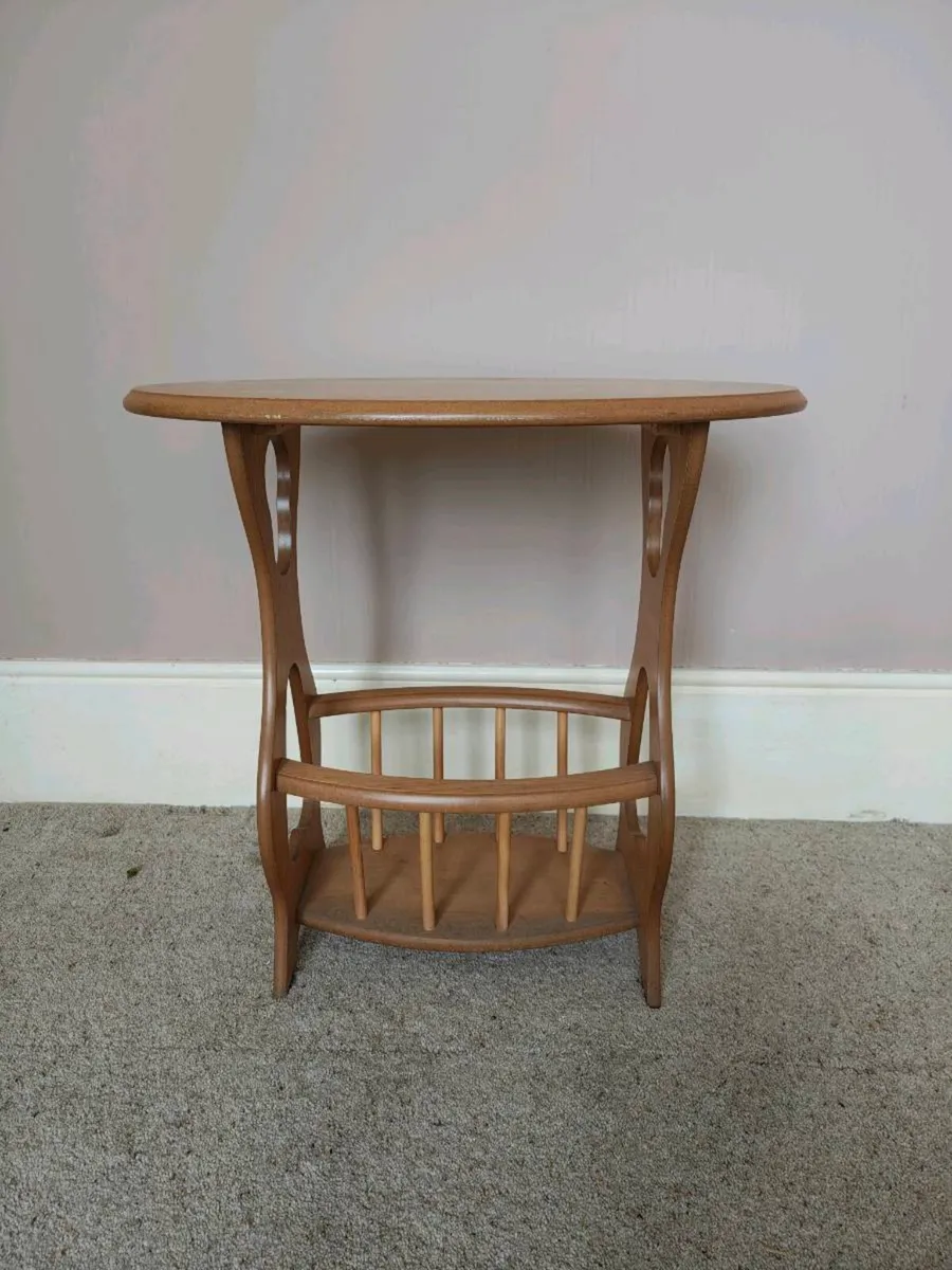Wooden side table with built-in magazine rack - Image 2