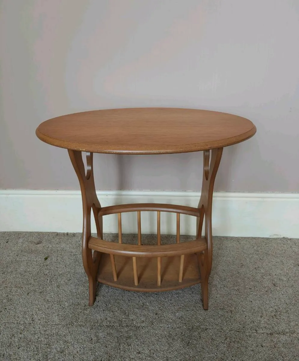 Wooden side table with built-in magazine rack - Image 1