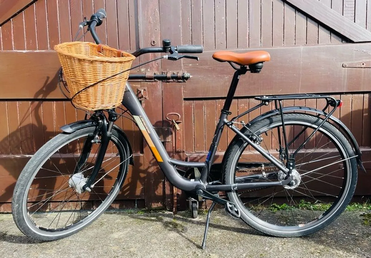 Ladies city bike Lapierre Urban 400 Size S - Image 1