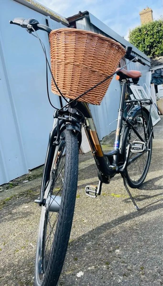 Ladies city bike Lapierre Urban 400 Size S - Image 2