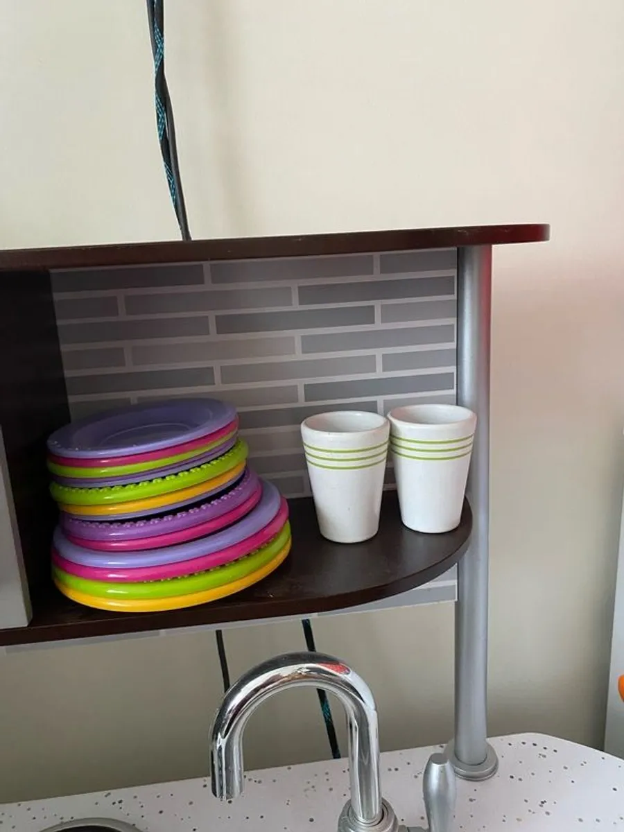 Wooden toy kitchen - Image 4