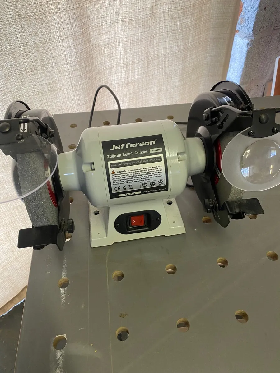 Woodworking Jefferson 200mm Bench Grinder - Image 4