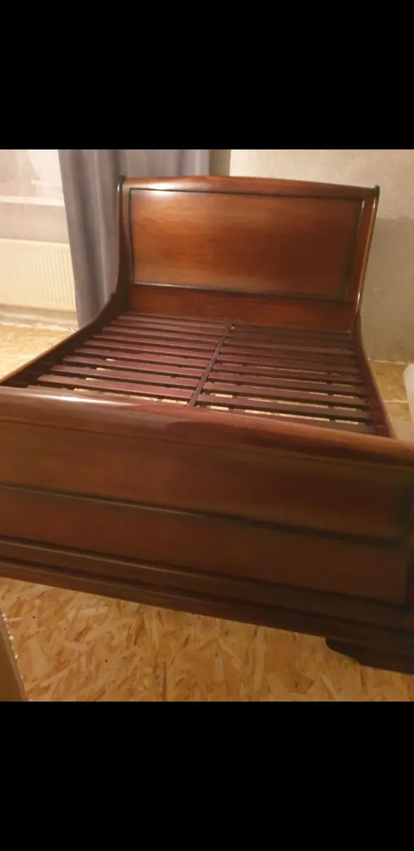 King size bed - Image 3