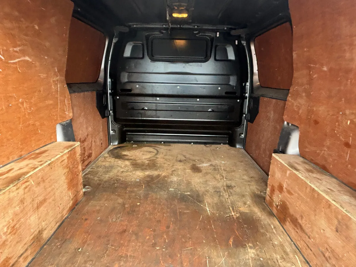 Opel Vivaro 2022 - Image 4