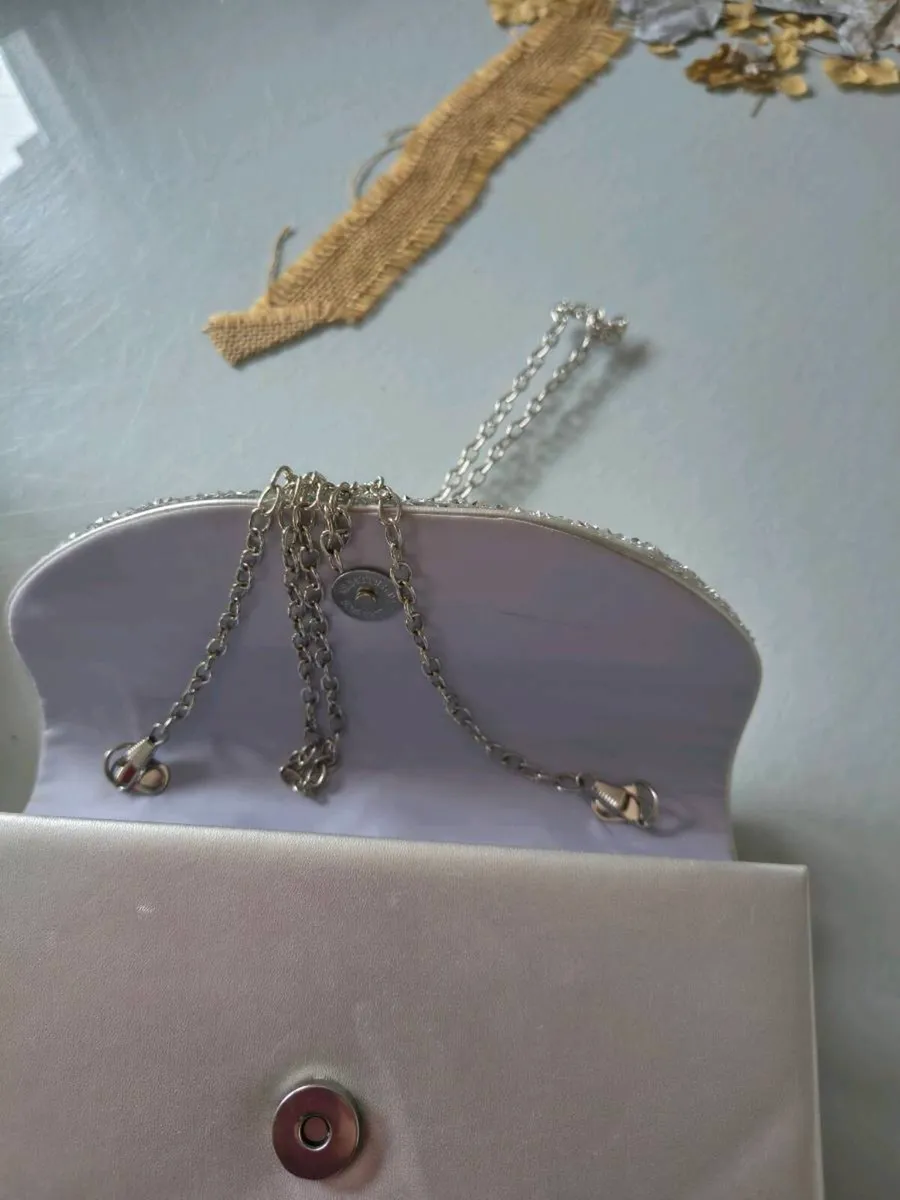 Silver clutch bag - Image 4