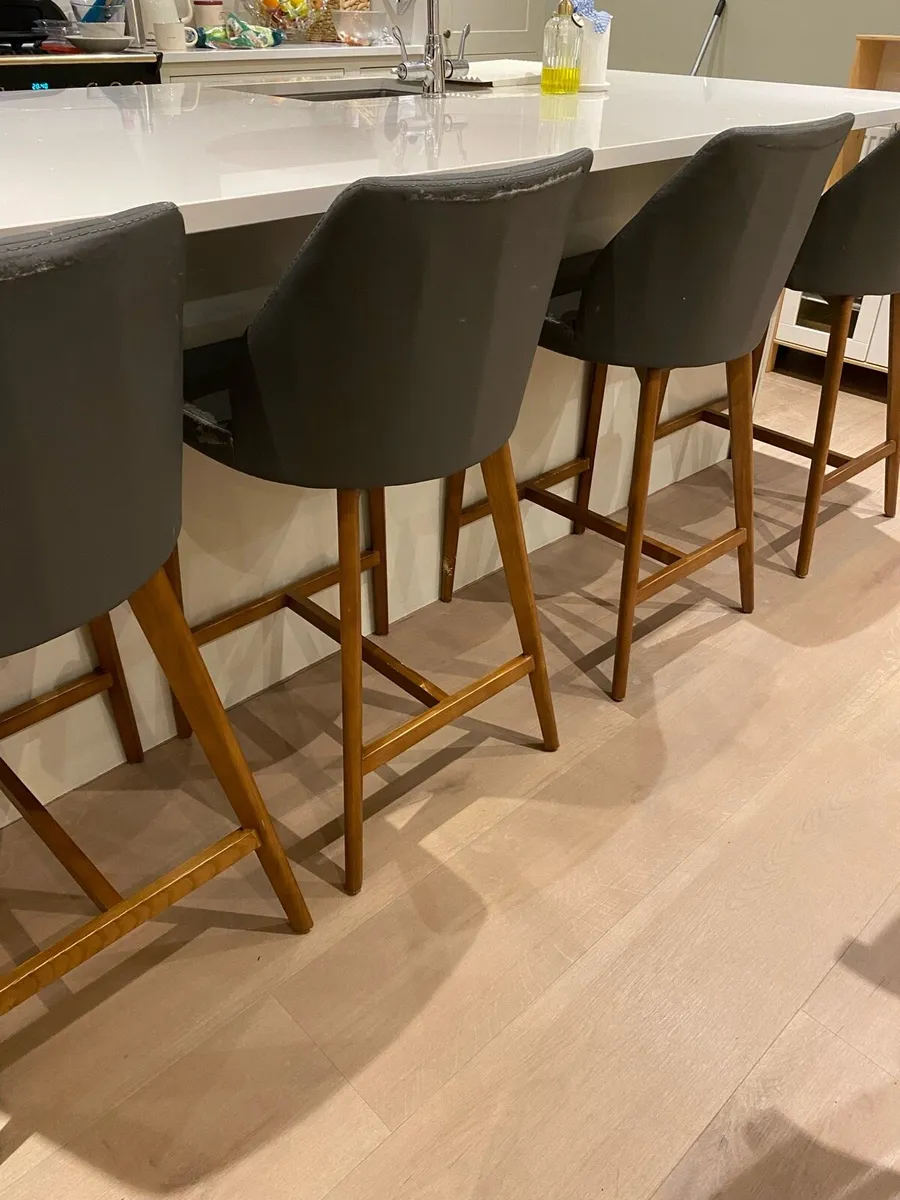 Free bar stools - Image 2