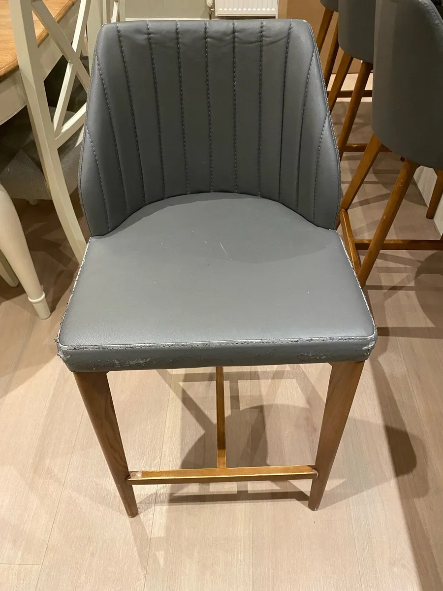 Free bar stools - Image 4