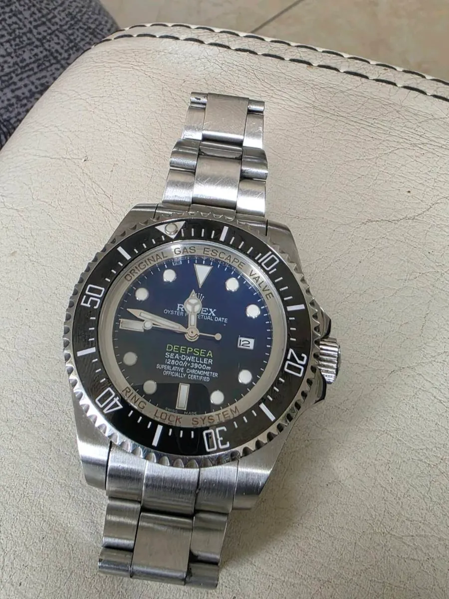 Mens Watch - Image 1