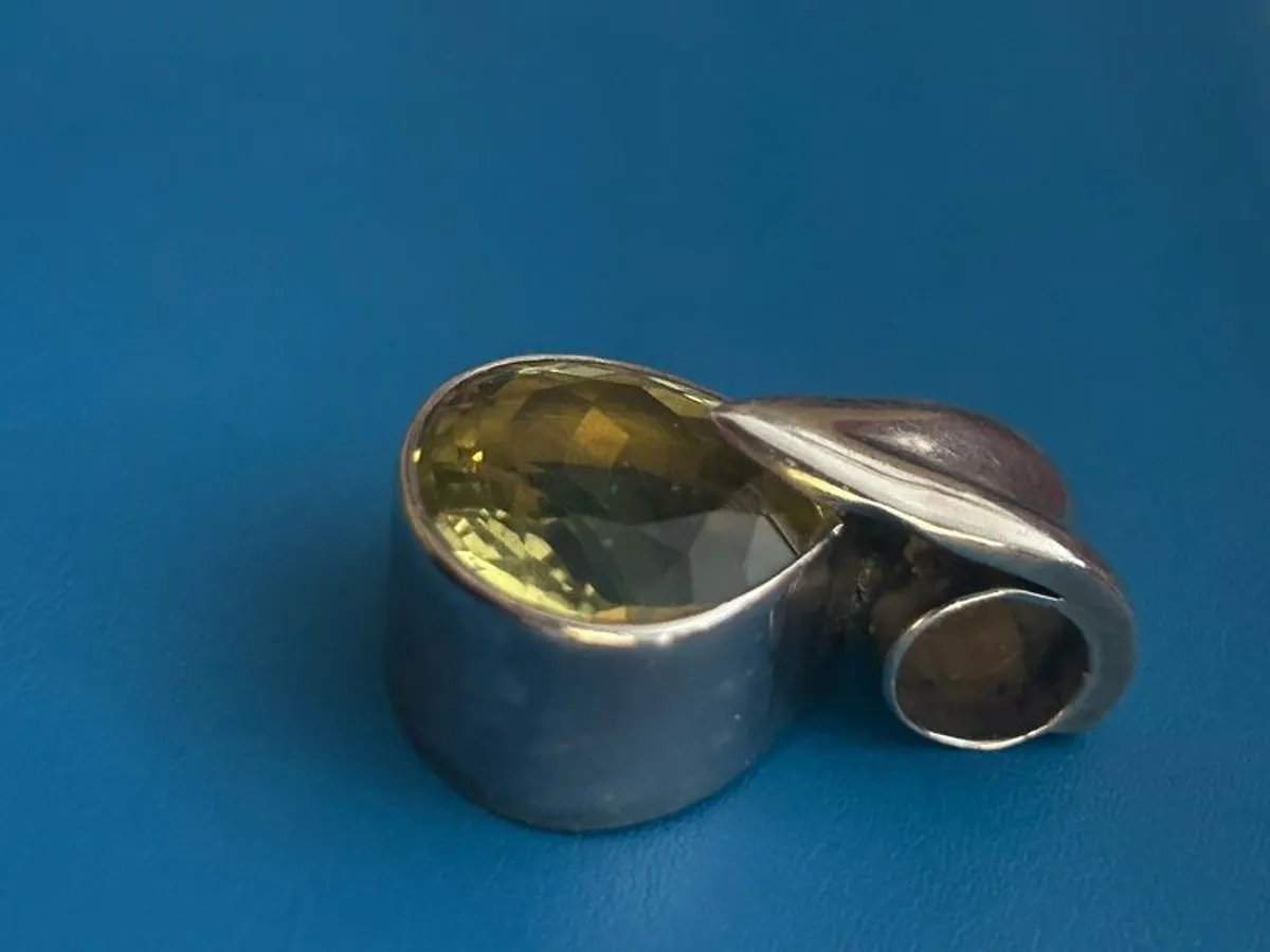 Lemon Quartz & Sterling Silver Pendant - Image 3