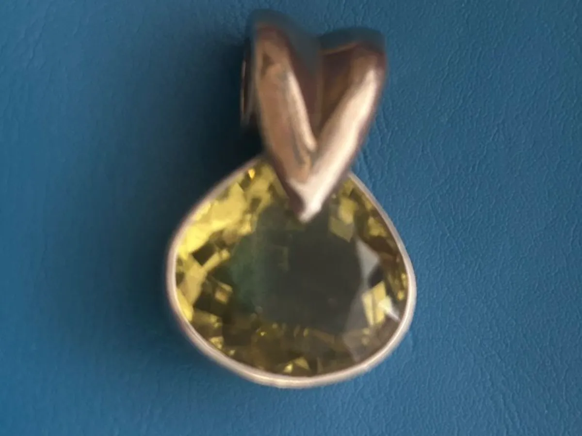 Lemon Quartz & Sterling Silver Pendant - Image 4