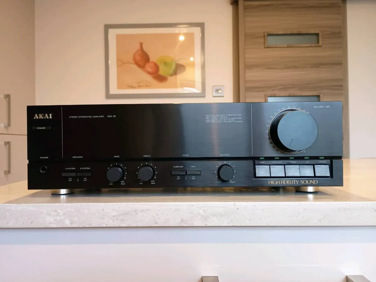 AKAI AM-15 Amplifier - Image 1