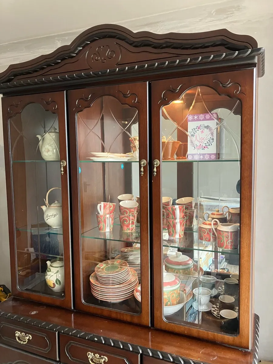 Dining hutch & base cabinets - Image 2