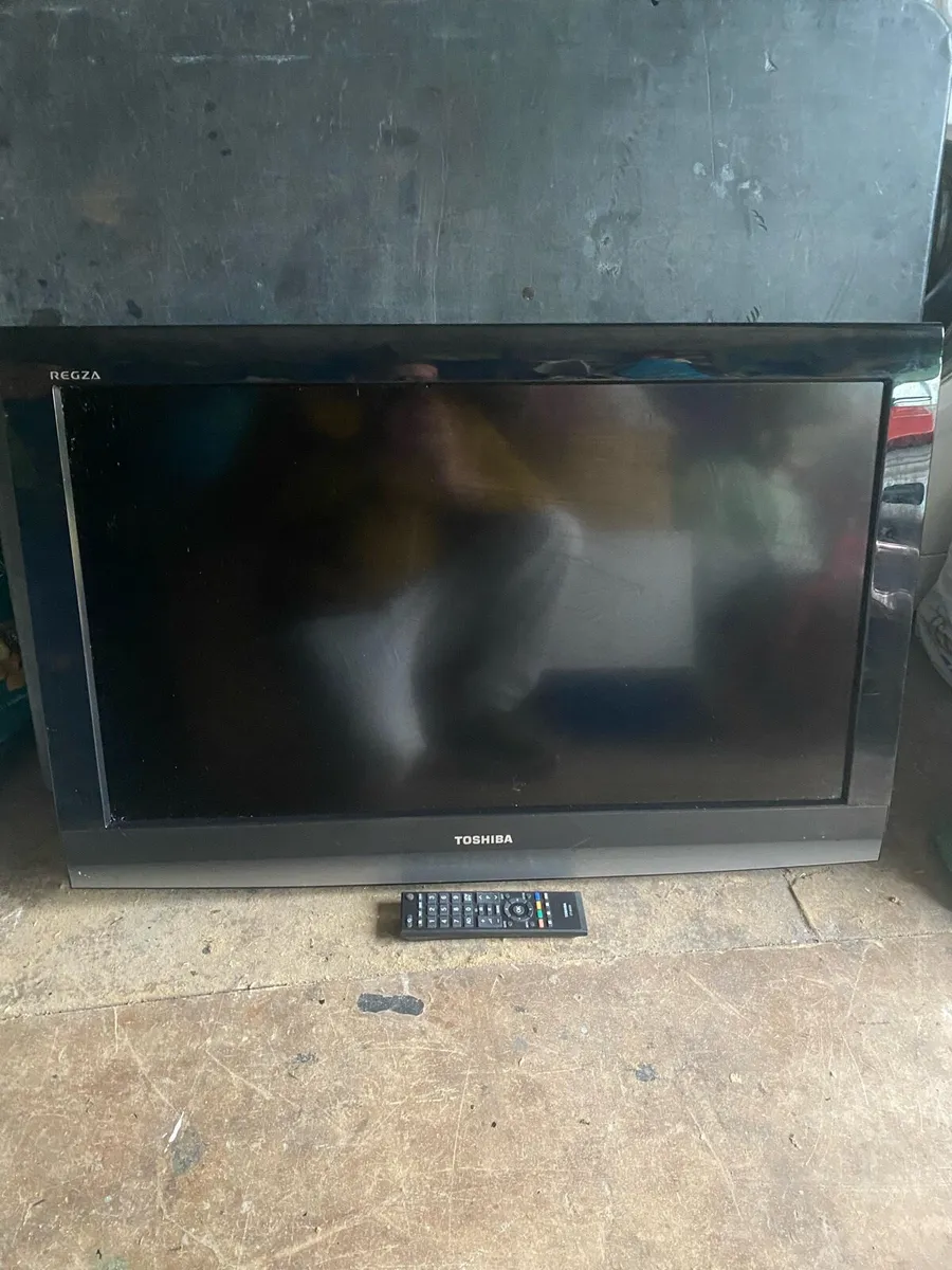 32’’ tv - Image 2