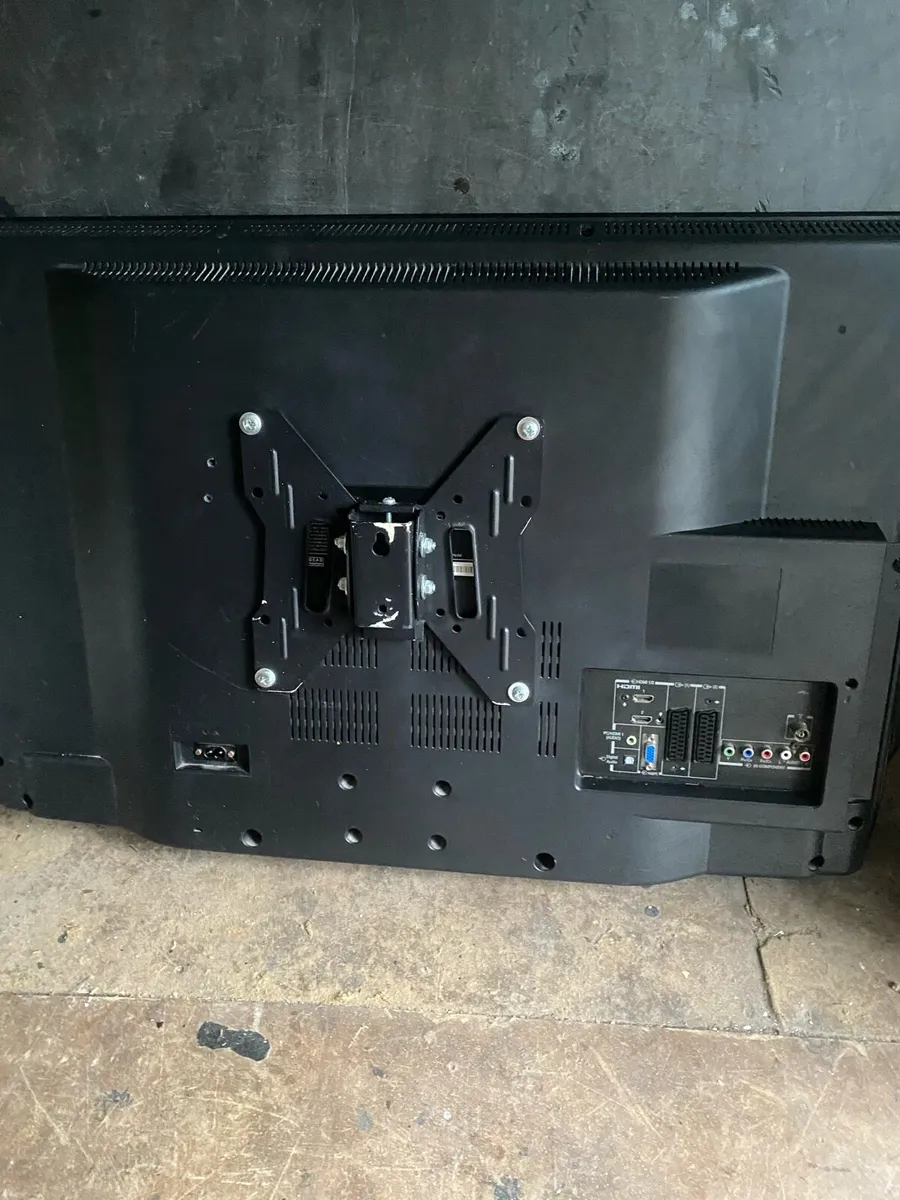 32’’ tv - Image 4