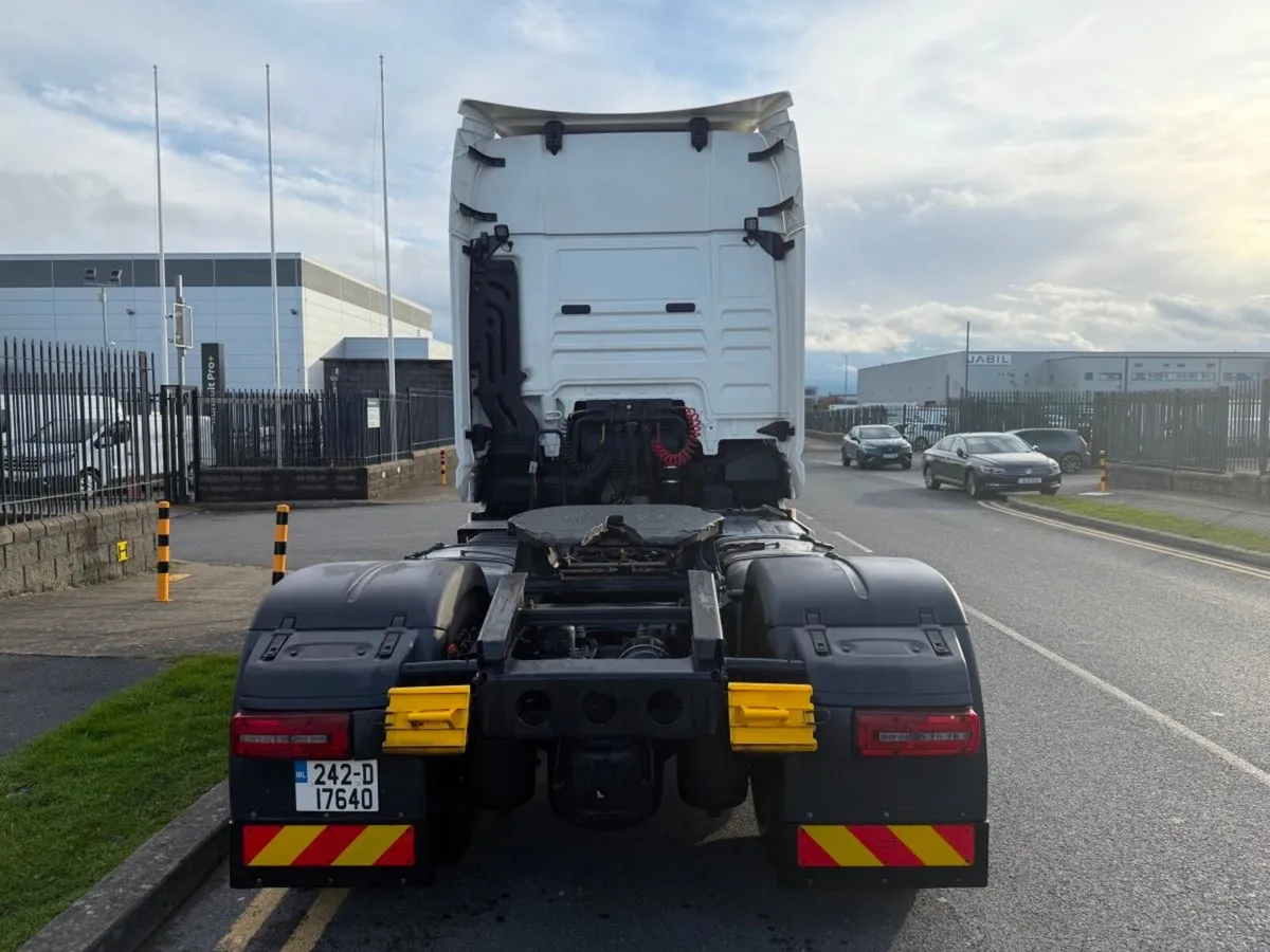 Man TGX 18.520 Tractor Unit 4x2 520HP - Image 3