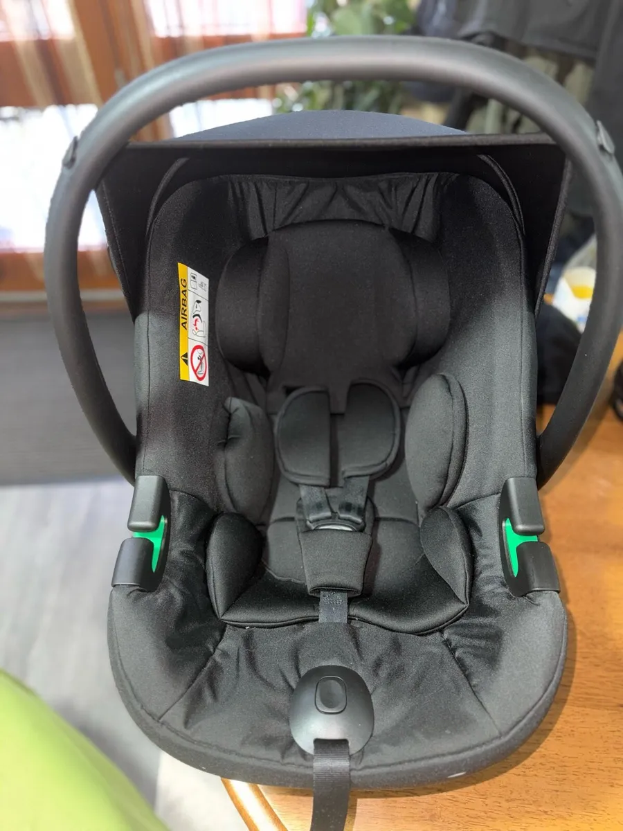 EnfaSafe i-Size R129 Belt-Fitted Car Seat Black - Image 1