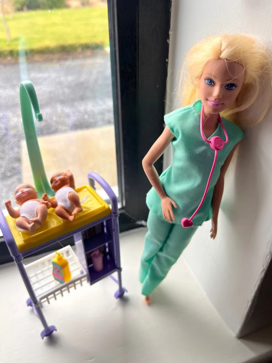 Barbie Doll Baby Doctor Play Set with Two Patients - Image 2
