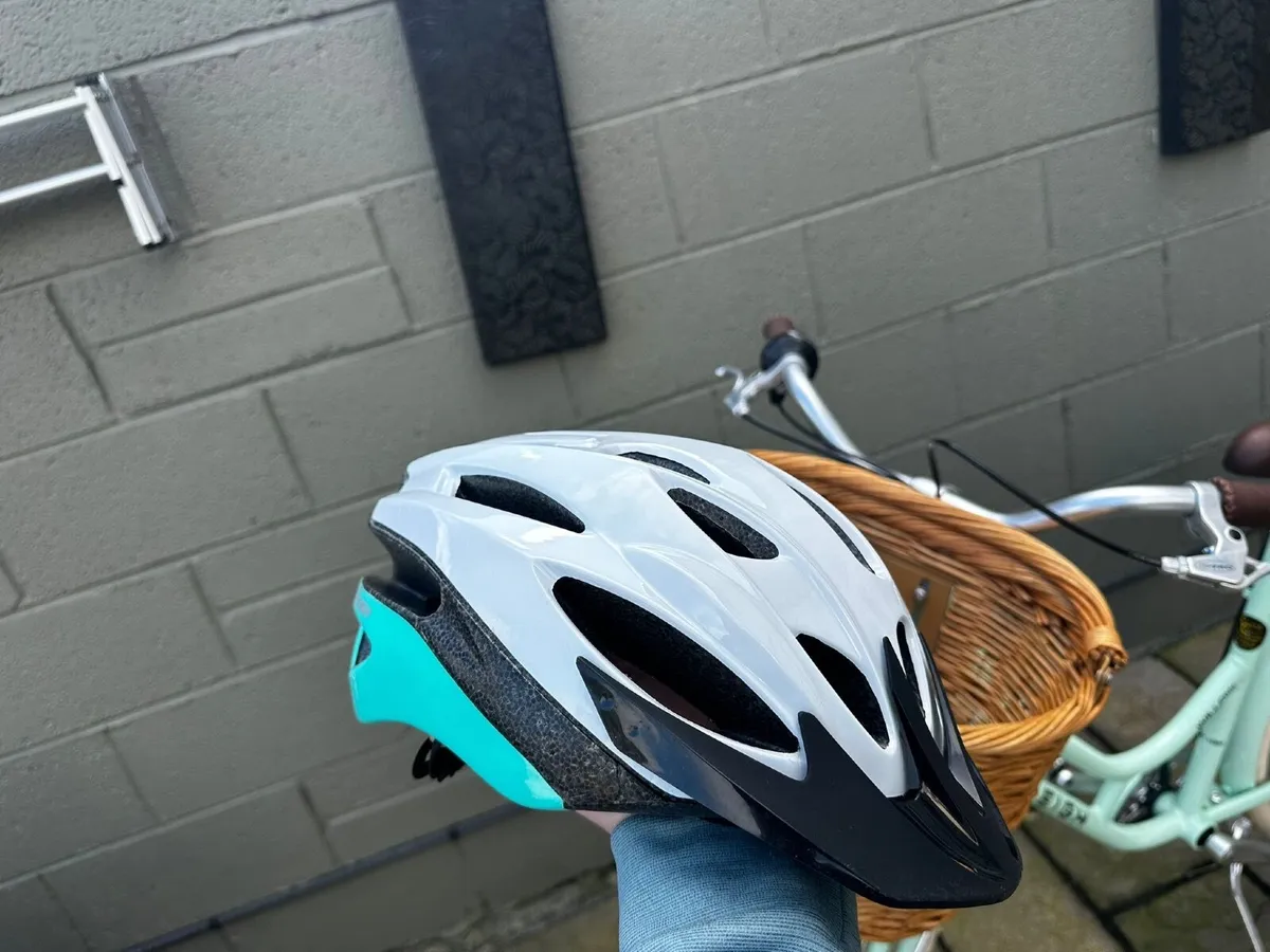 Ladies brand new Raleigh bicycle - Image 1