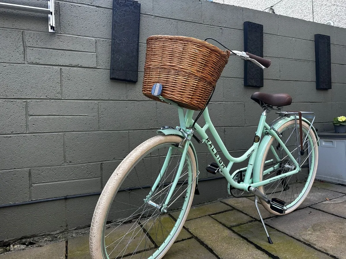Ladies brand new Raleigh bicycle - Image 4