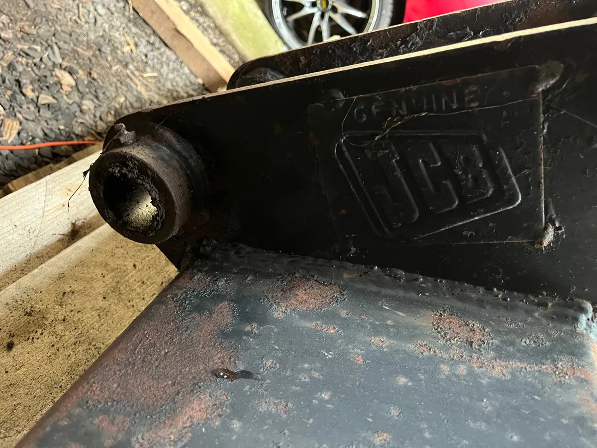 JCB bucket - Image 2