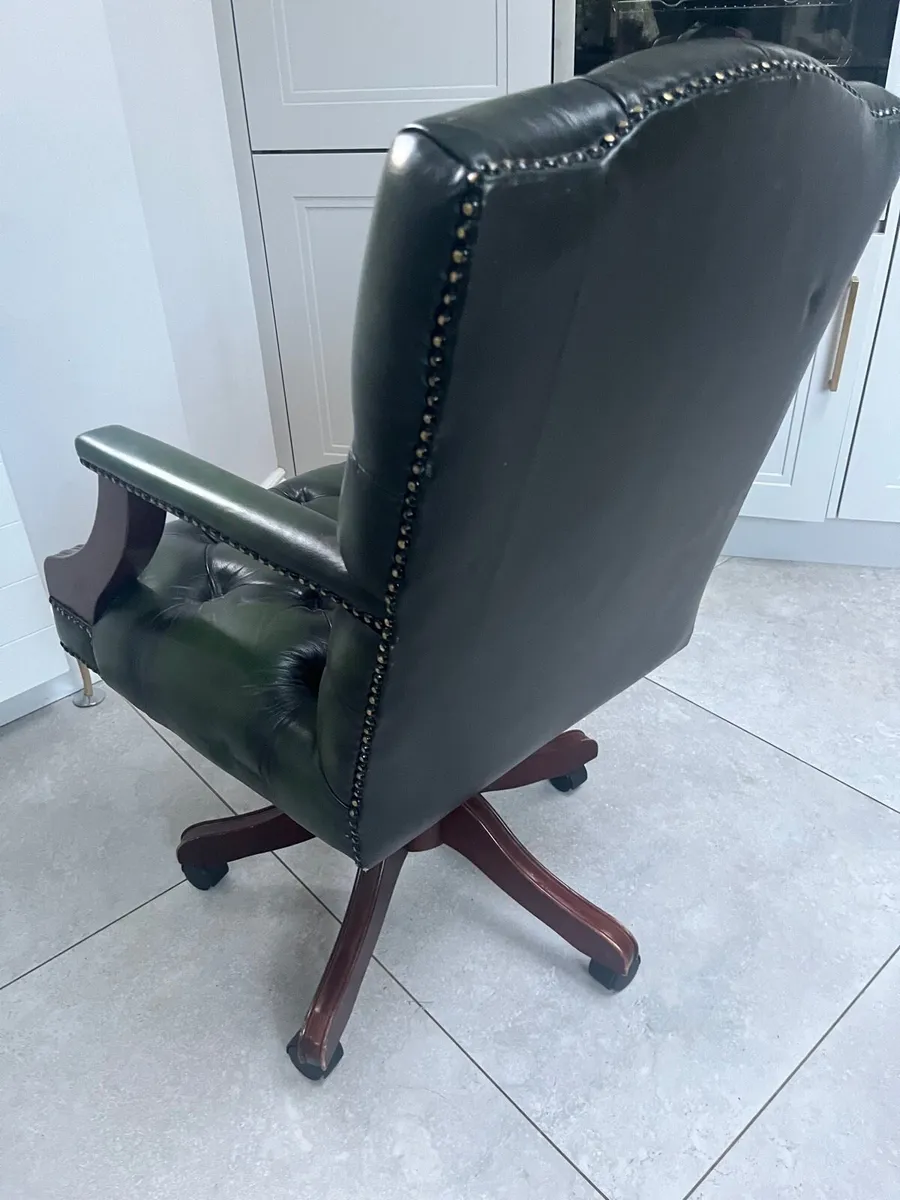Captains swivel office chair - Image 3