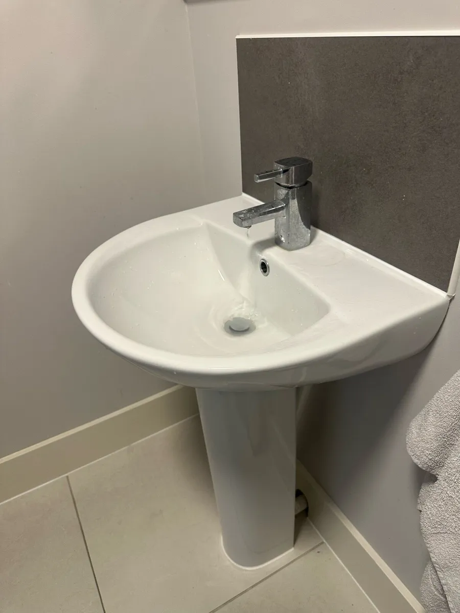 Sink for bathroom - Image 2