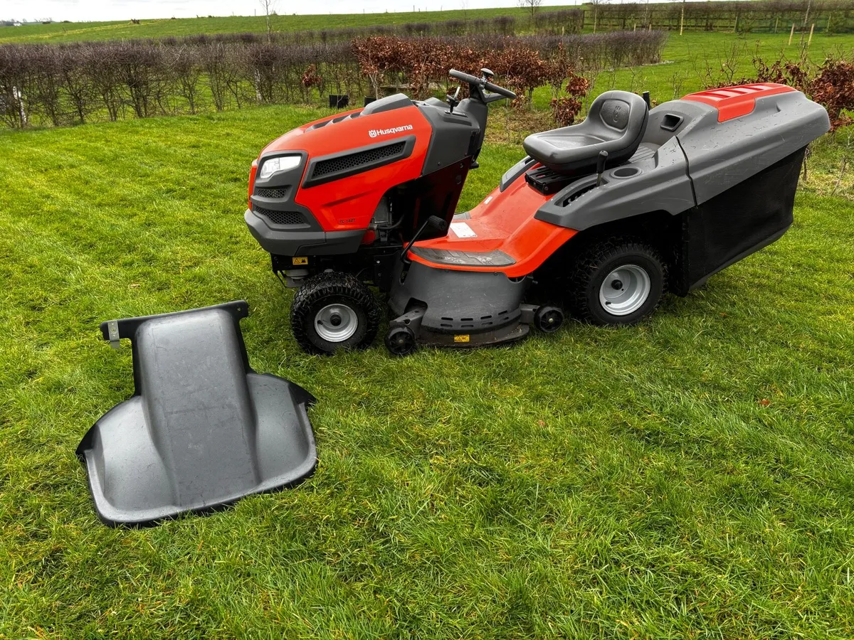 Husqvarna TC 142T ride on Mower - Image 1