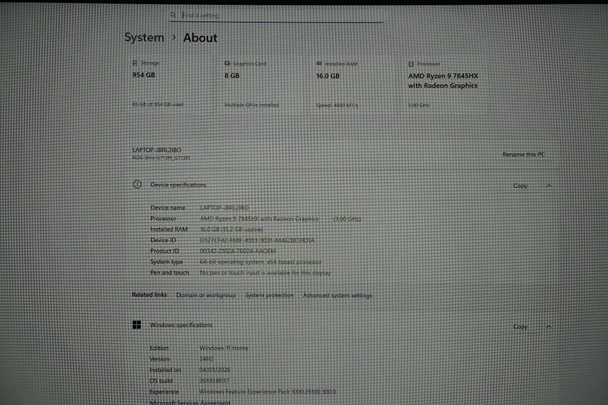 Asus Rog Strix G17 | Ryzen 9 7845HX | RTX 4070 - Image 2