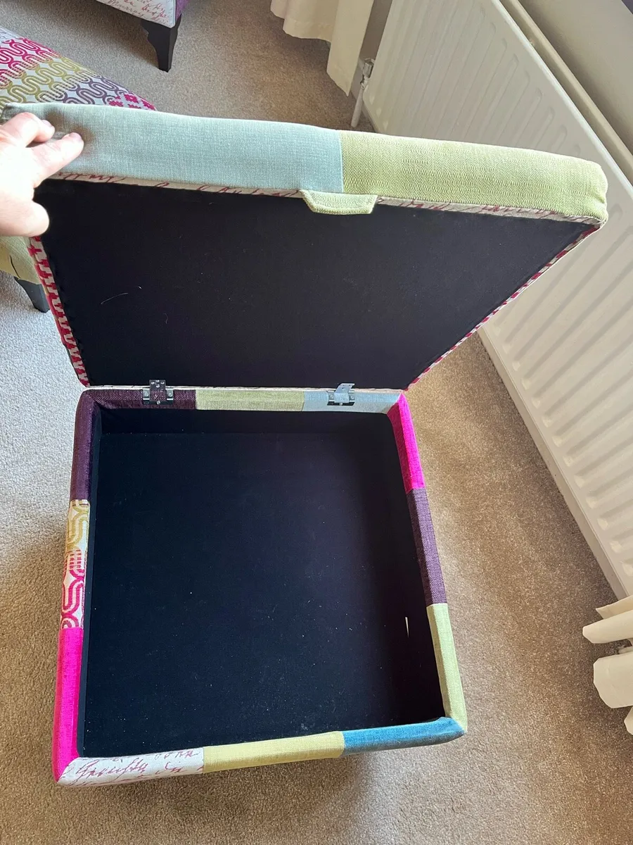 3 Seater Sofa, Large Armchair and 2 footstools. - Image 4