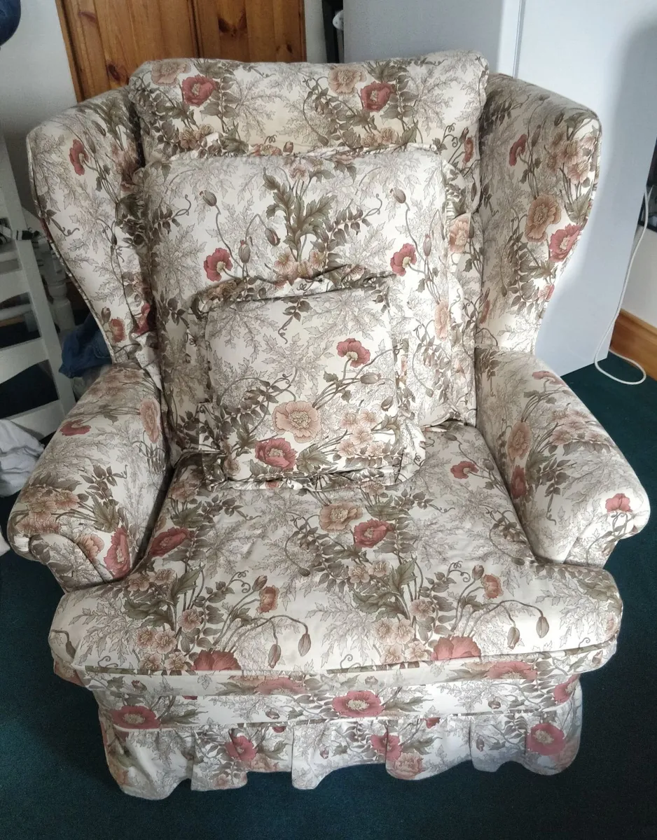 Comfortable armchair - Image 1